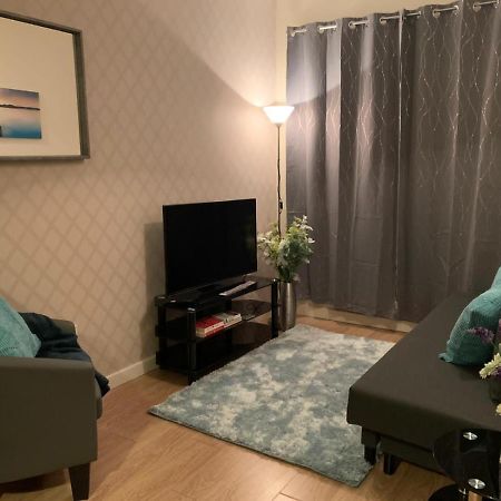 Absolute Stays In Sherwood- Nottingham Castle- Capital Fm Arena Nottingham- Contractors-Free Wifi- Free Parking- Long And Short Stays- Families-East Midlands Airport-Trent Bridge-Actors-Aria Court- Mansfield מראה חיצוני תמונה