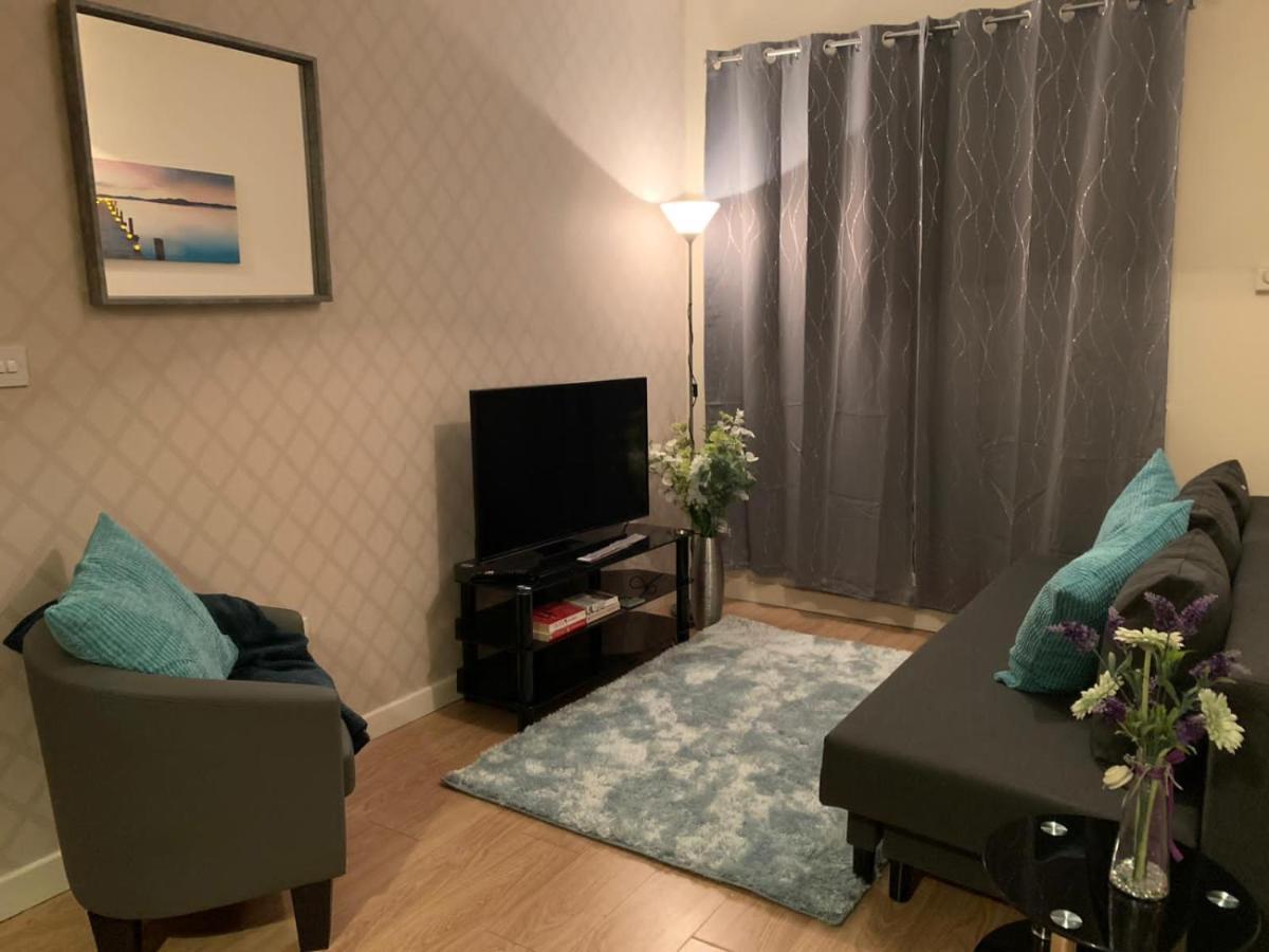 Absolute Stays In Sherwood- Nottingham Castle- Capital Fm Arena Nottingham- Contractors-Free Wifi- Free Parking- Long And Short Stays- Families-East Midlands Airport-Trent Bridge-Actors-Aria Court- Mansfield מראה חיצוני תמונה