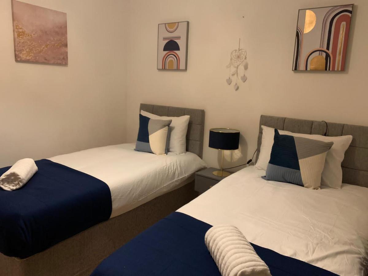 Absolute Stays In Sherwood- Nottingham Castle- Capital Fm Arena Nottingham- Contractors-Free Wifi- Free Parking- Long And Short Stays- Families-East Midlands Airport-Trent Bridge-Actors-Aria Court- Mansfield מראה חיצוני תמונה