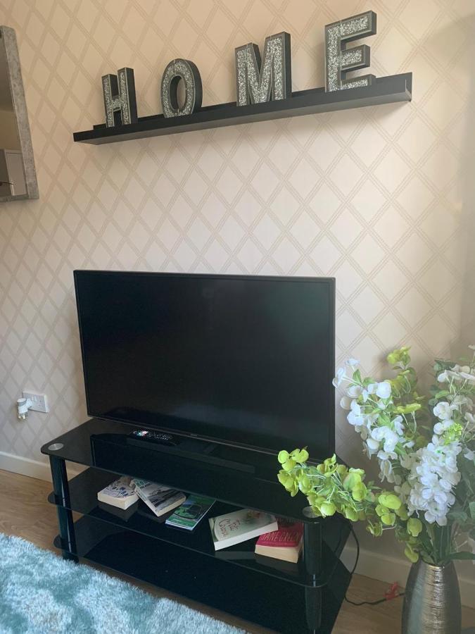 Absolute Stays In Sherwood- Nottingham Castle- Capital Fm Arena Nottingham- Contractors-Free Wifi- Free Parking- Long And Short Stays- Families-East Midlands Airport-Trent Bridge-Actors-Aria Court- Mansfield מראה חיצוני תמונה