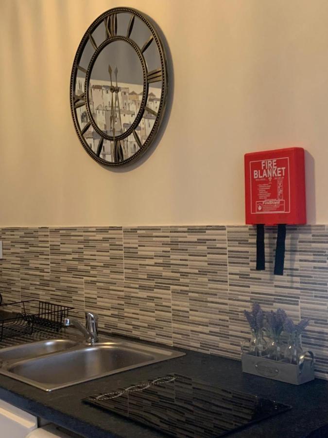 Absolute Stays In Sherwood- Nottingham Castle- Capital Fm Arena Nottingham- Contractors-Free Wifi- Free Parking- Long And Short Stays- Families-East Midlands Airport-Trent Bridge-Actors-Aria Court- Mansfield מראה חיצוני תמונה